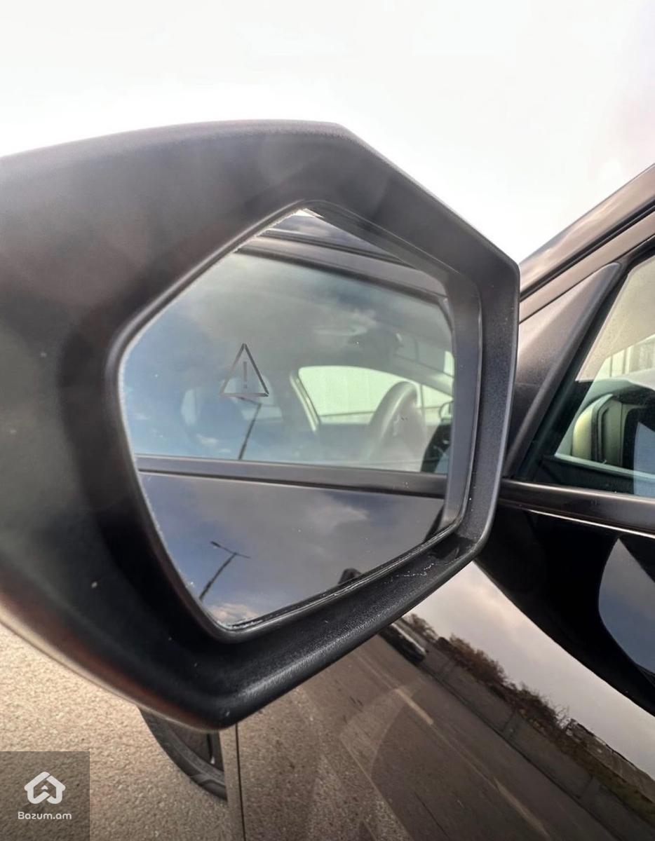 Hyundai Elantra - image 13