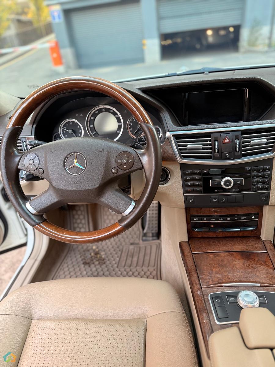 Mercedes benz w 212 - image 8