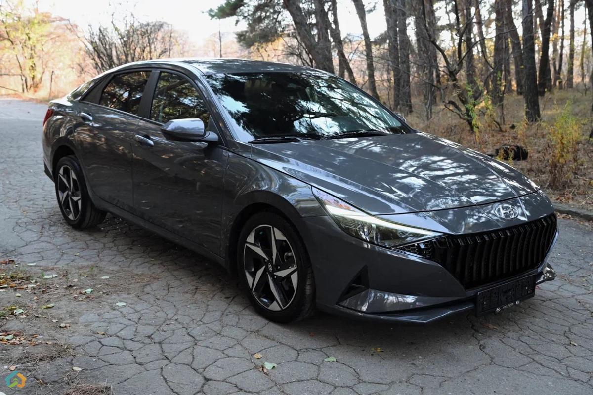 Hyundai Elantra SEL PLUS 2023/04 - image 4