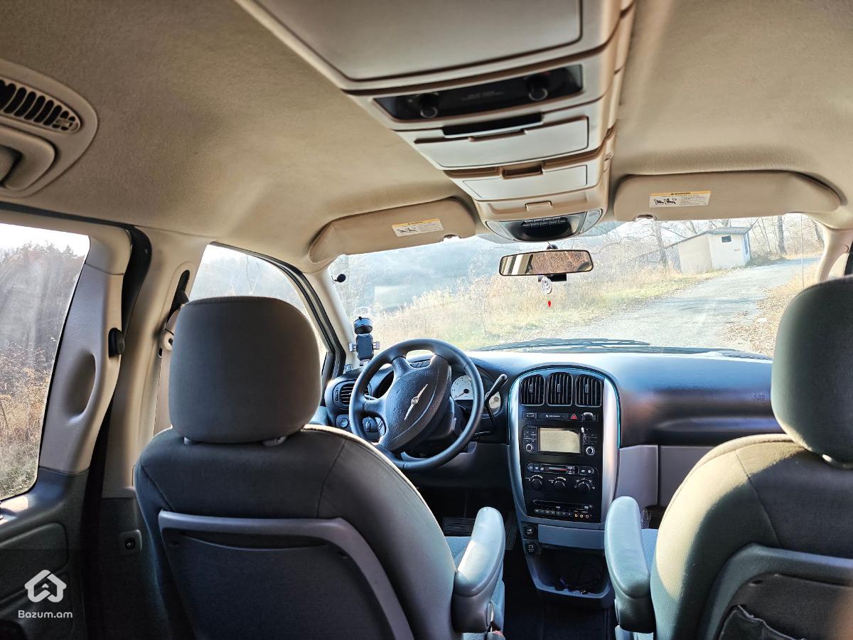 Chrysler Town & Country 2005 Touring Stow'n'go - image 15