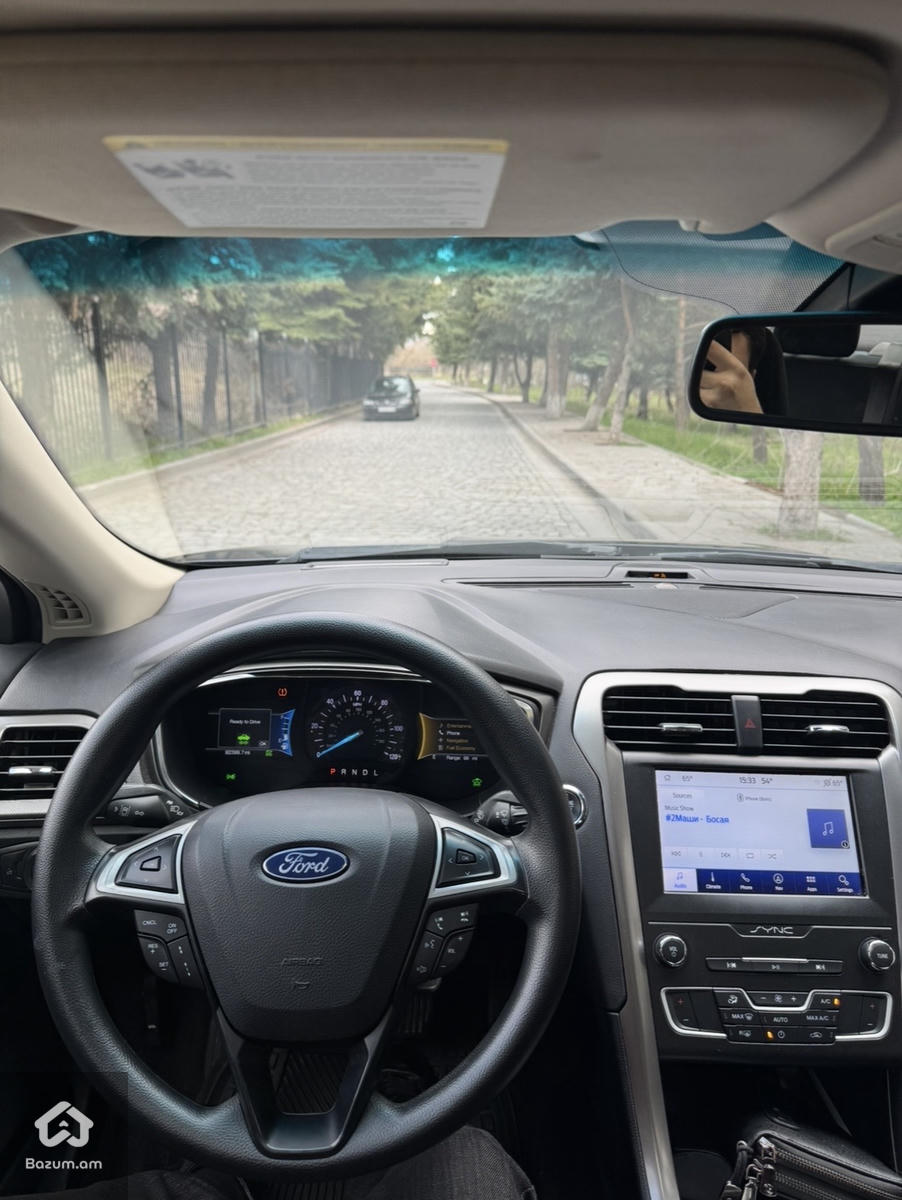 Ford Fusion Hybrid 2020 - image 9