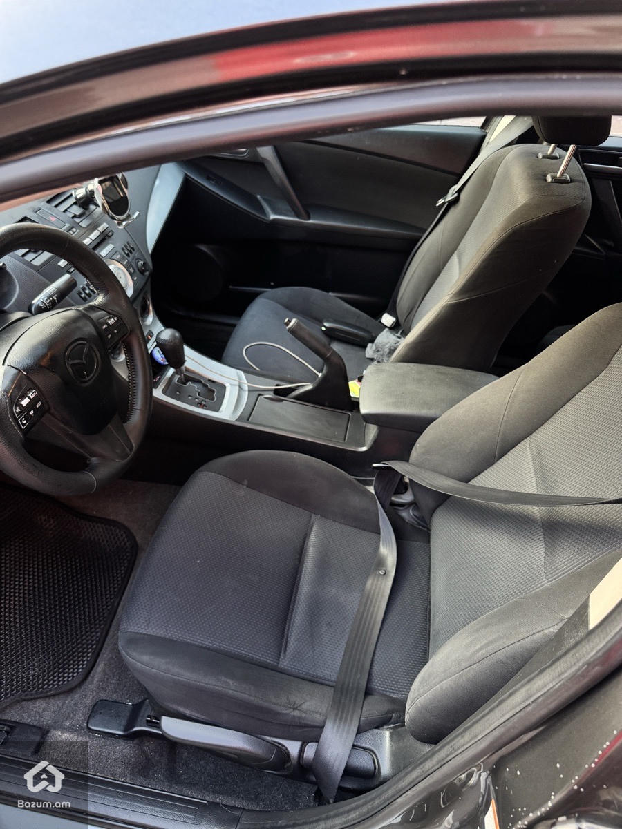 mazda 3 - image 7