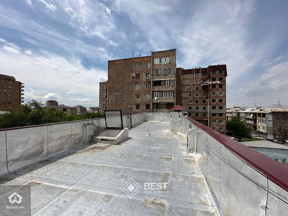 Կոմիտասի պողոտային կից, վաճառվում է ընդարձակ առանձնատուն - image 2