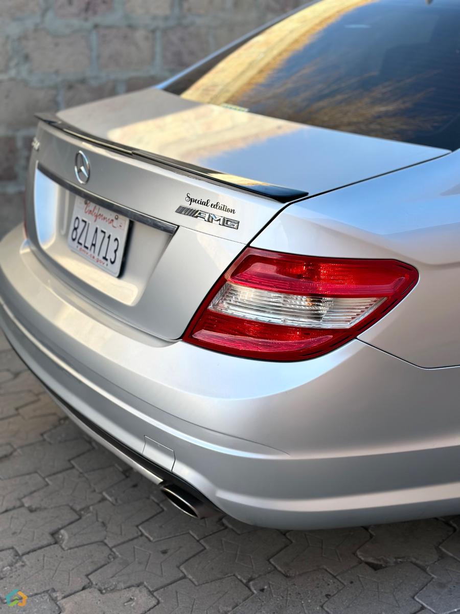 Mercedes benz c300 - image 23