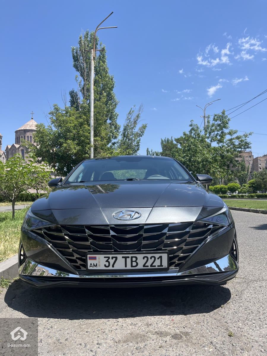 Hyundai Elantra 2022 SEL - image 10