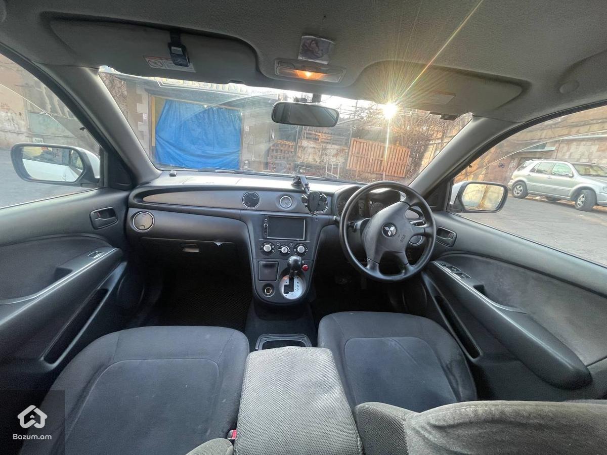 Mitsubishi  - image 6