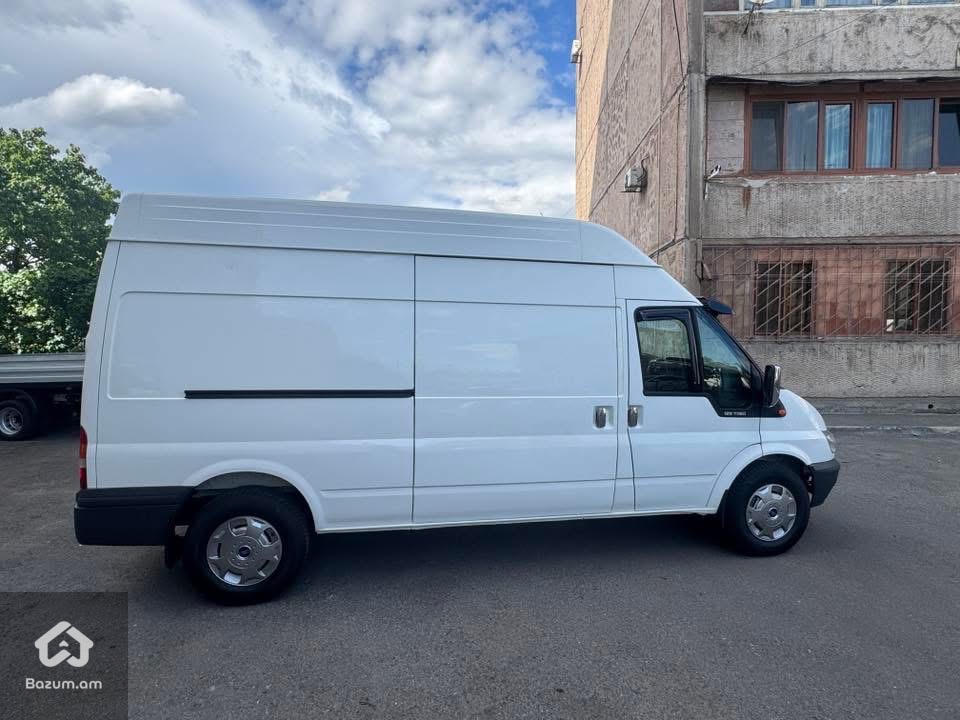 Ford transit - image 4