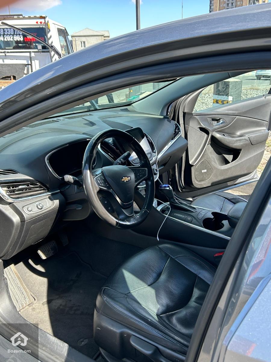 Chevrolet volt 2018 premier+ - image 8