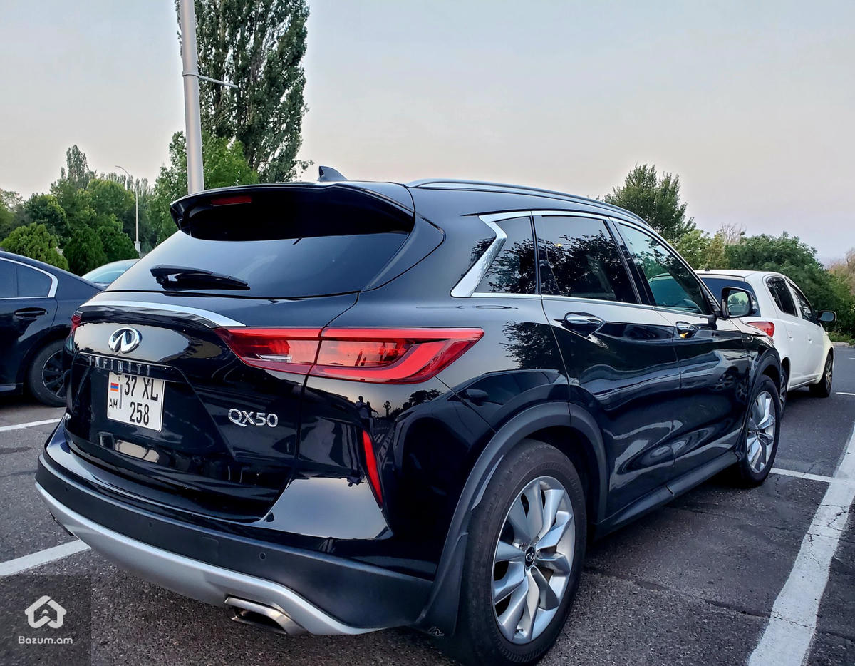 INFINITI QX50 AWD - image 9