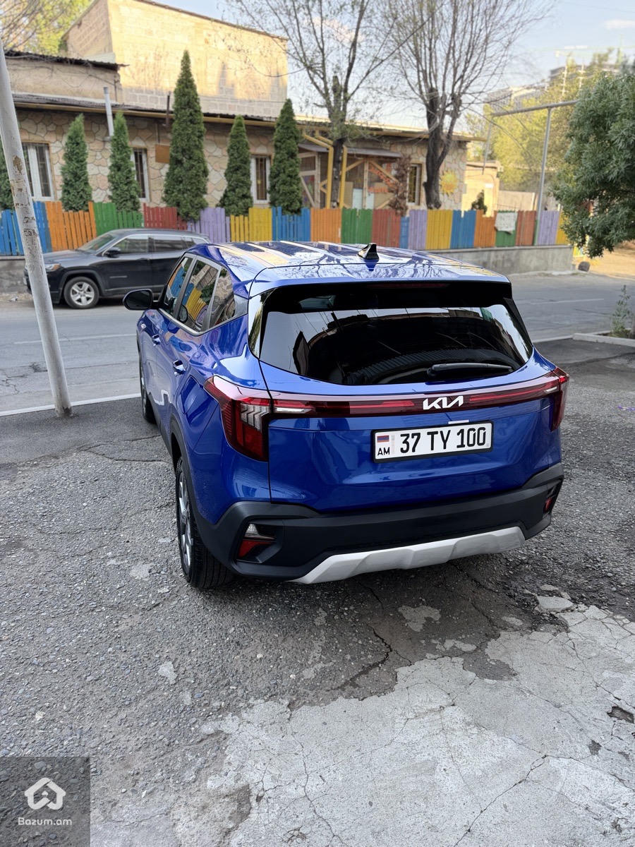 Kia Seltos - image 9