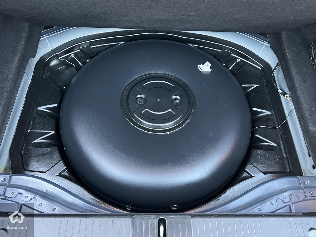 Mercedes Benz W221 - image 18
