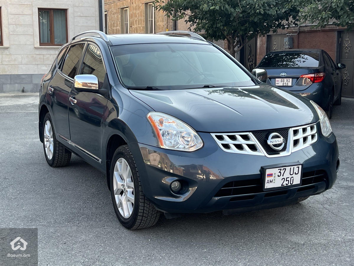Nissan Rogue  - image 2