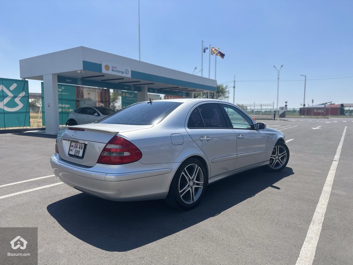 Mercedes-Benz E 240 2004 - image 7