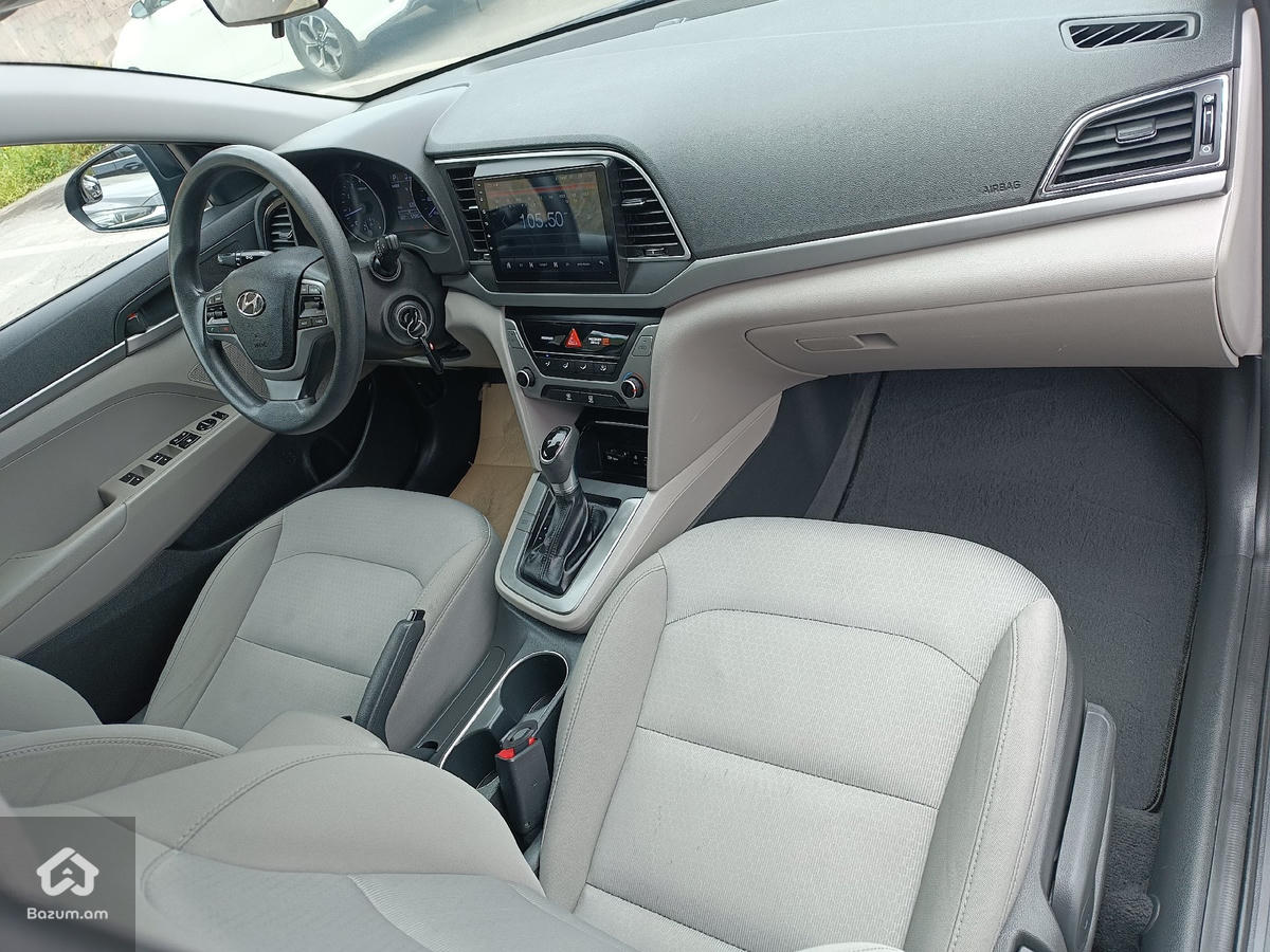 HYUNDAI ELANTRA  - image 7