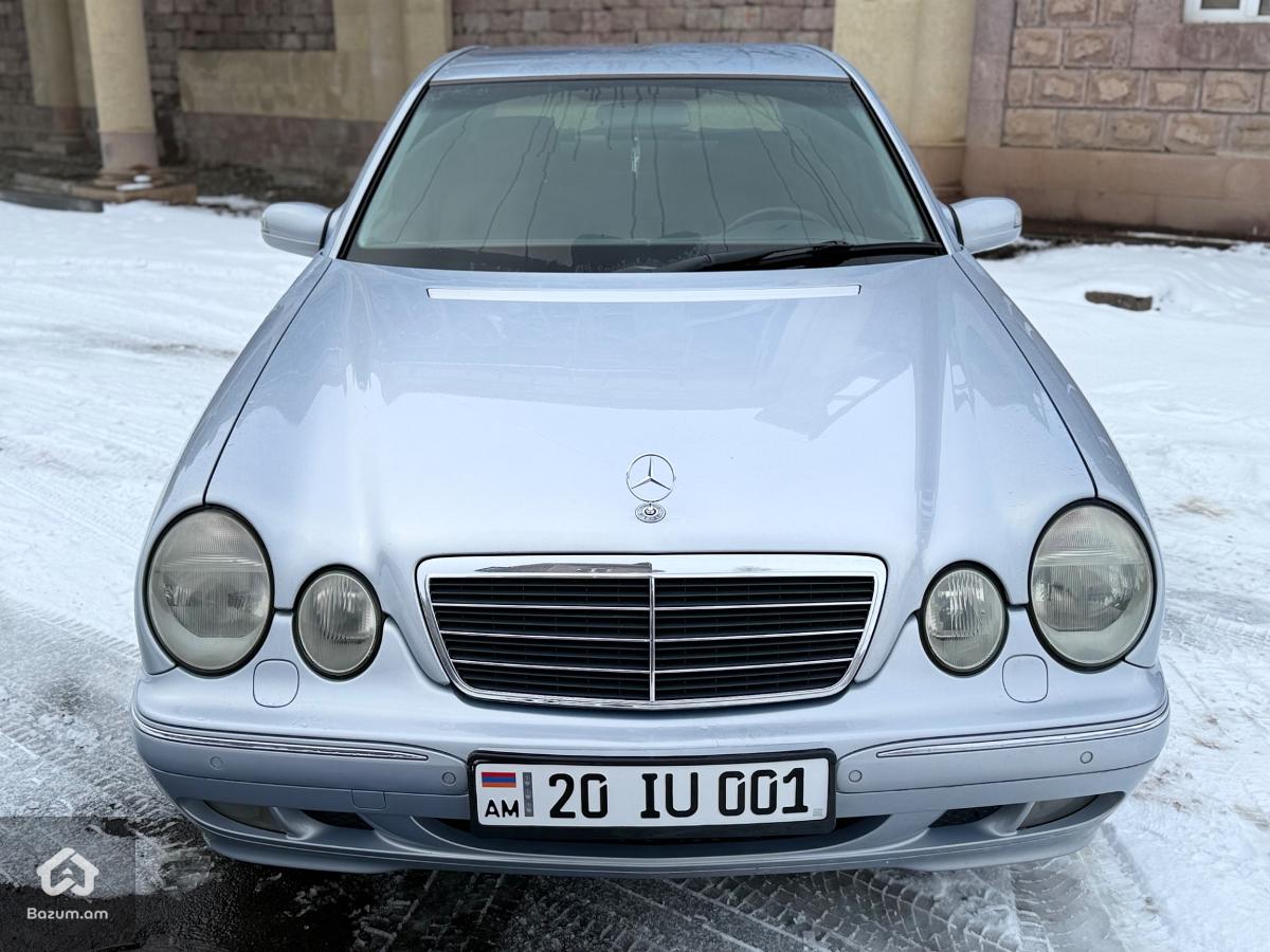 E class 240 - image 4