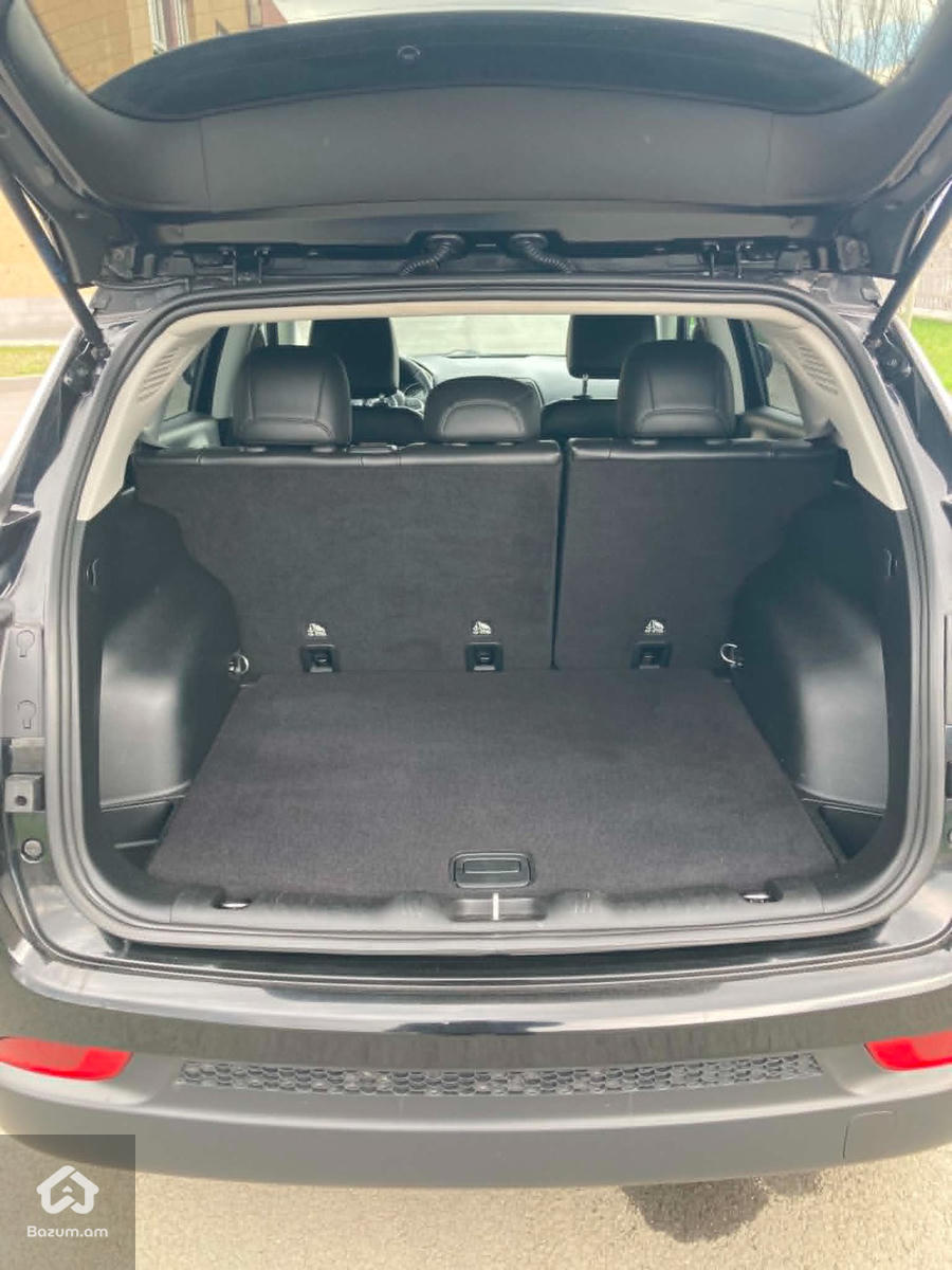 2019 Jeep Compass, Latitude 4X4 - image 11