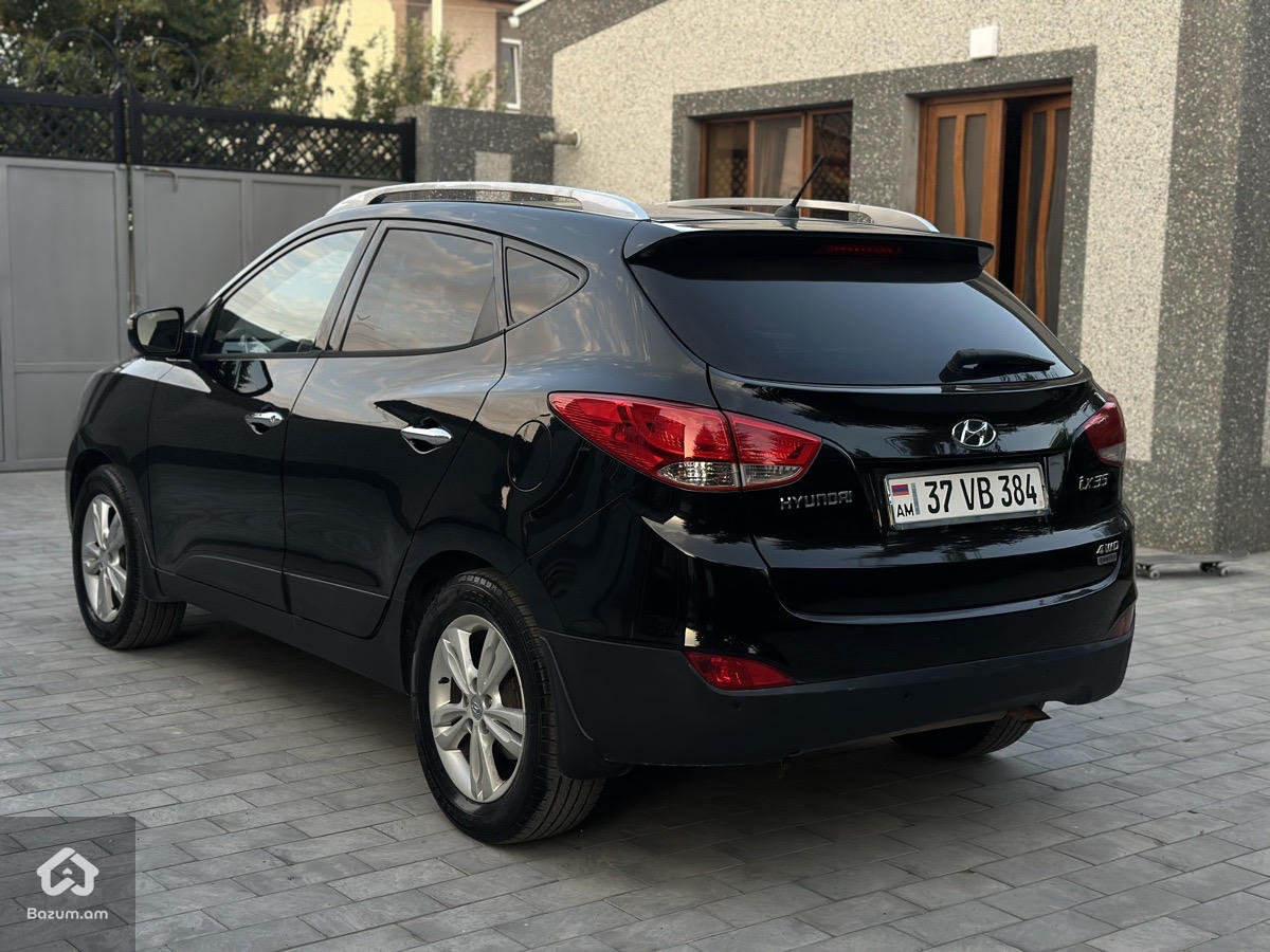 Hyundai iX35 2011 - image 4