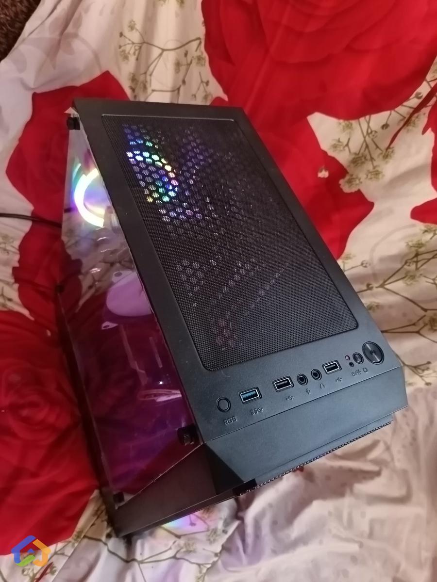 Игровой компьютер / խաղային համակարգիչ