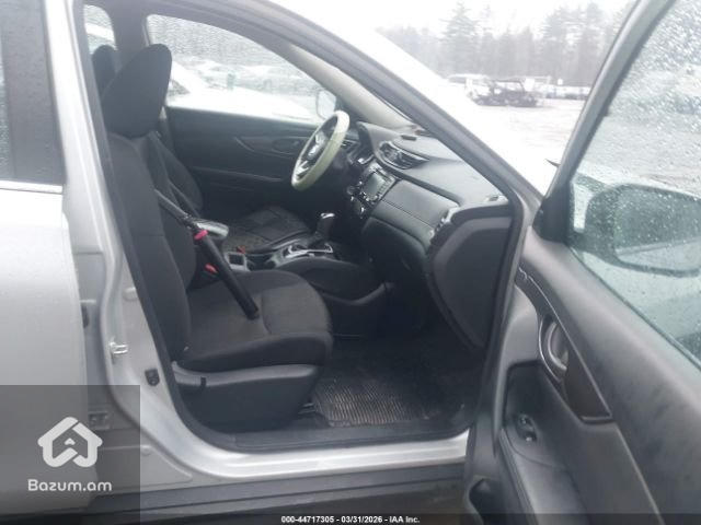 Nissan Rogue AWD (4x4) - image 7