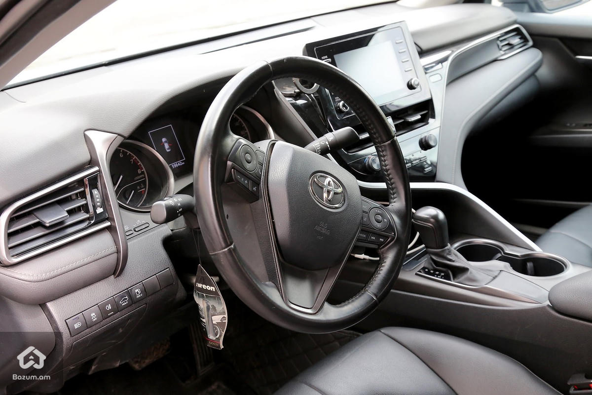 Toyota camry 2021 - image 9