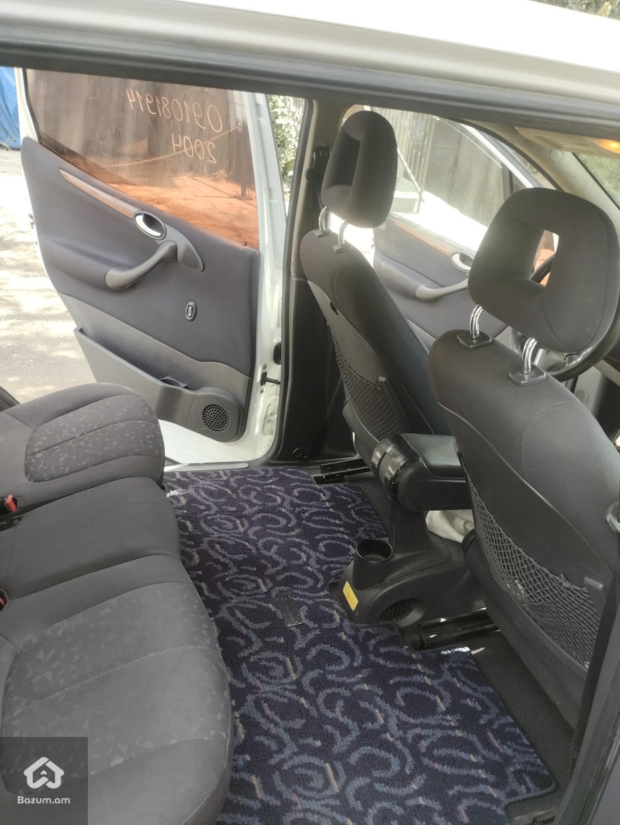 Mercedes A160 - image 10