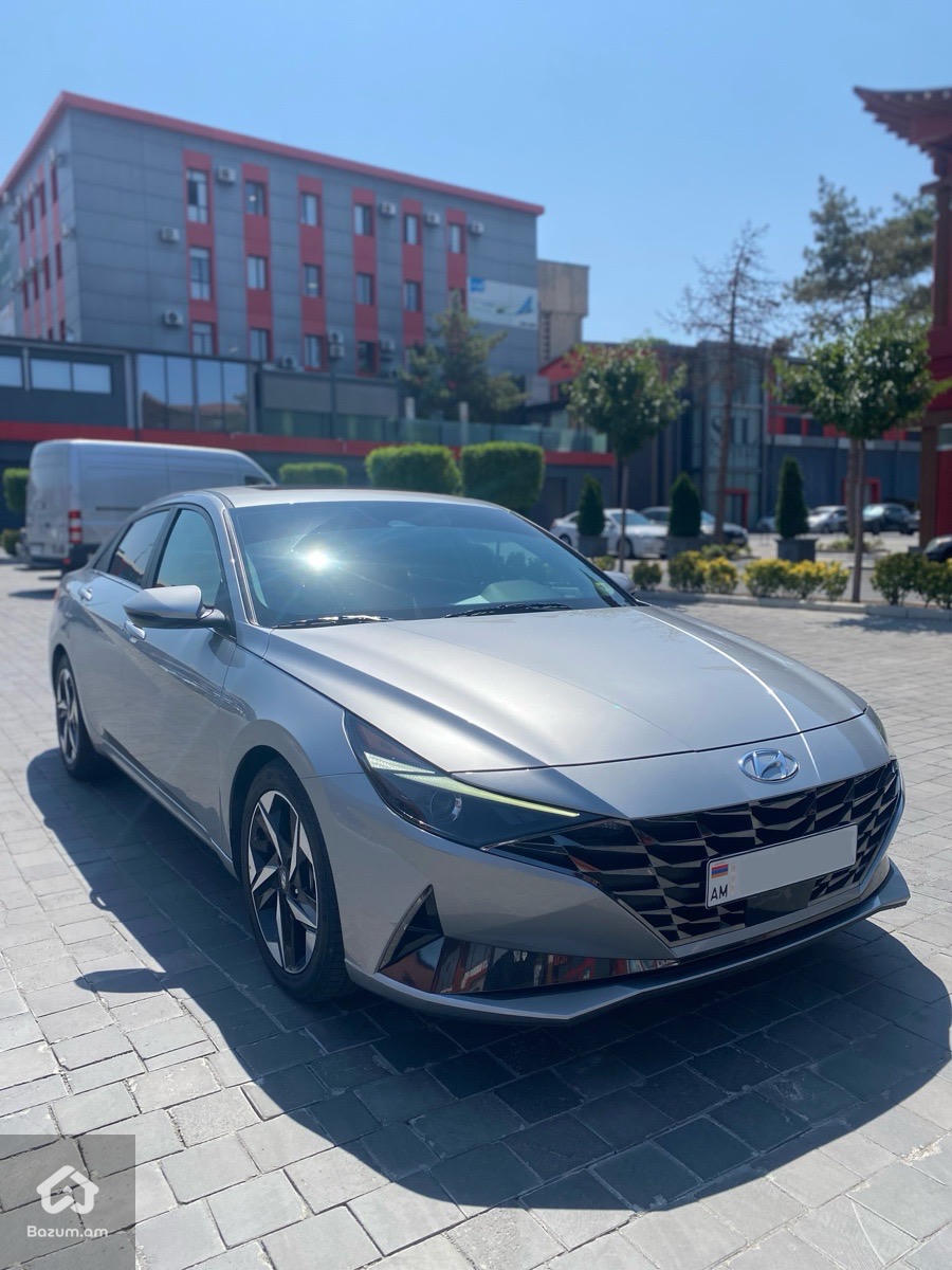 Hyundai Elantra Sel+ - image 2