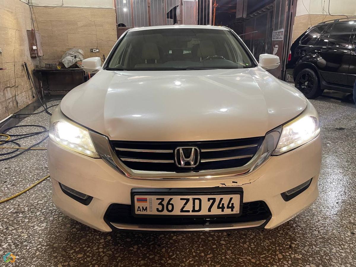 Honda accord  - image 8