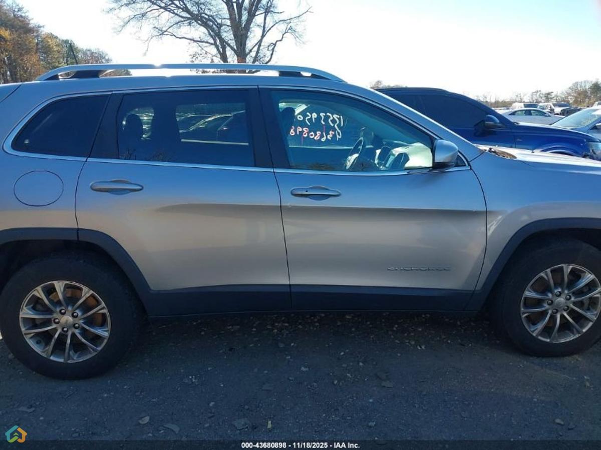 JEEP CHEROKEE  - image 9