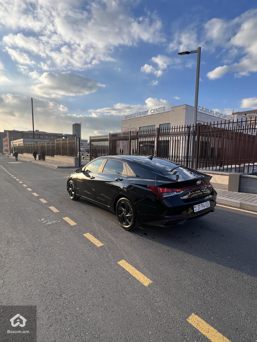 HYUNDAI ELANTRA 2021-20  - image 6