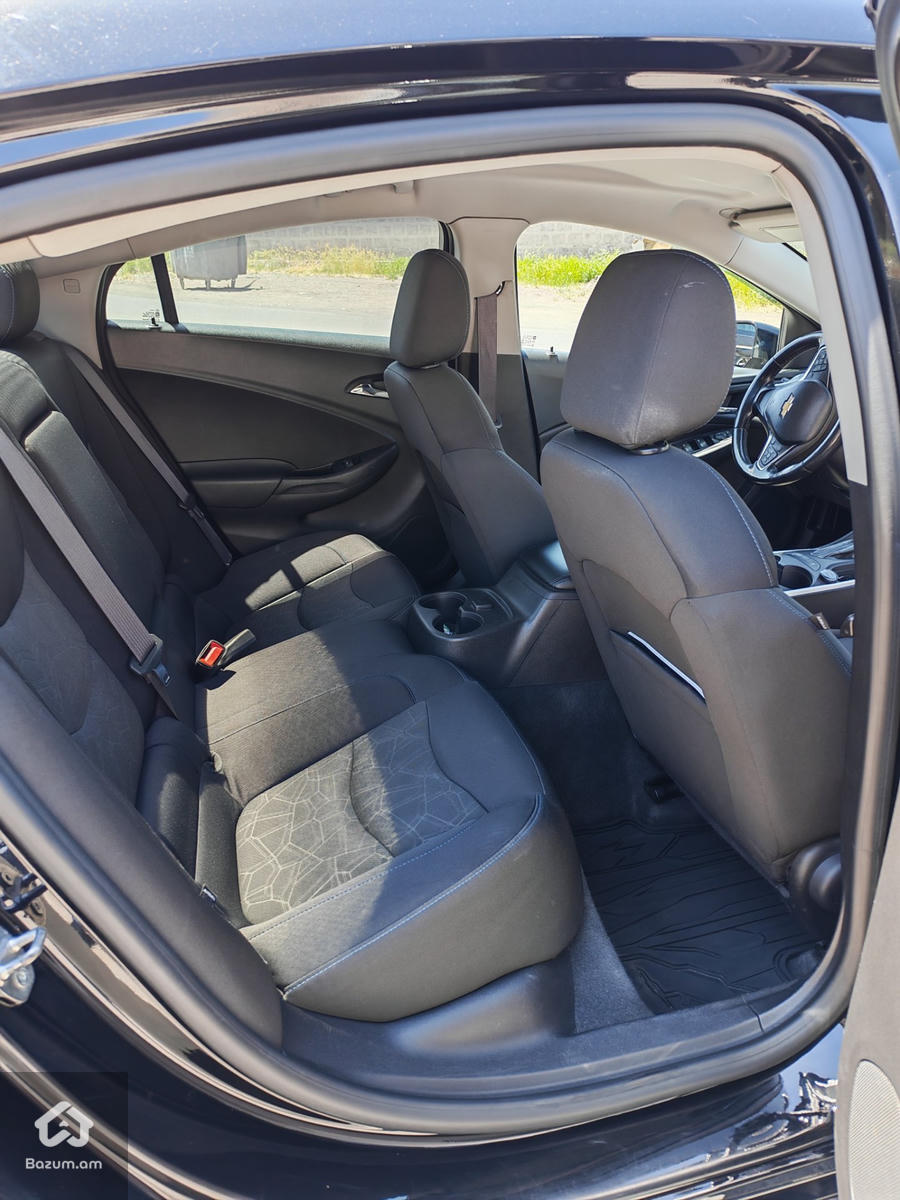Chevrolet Volt 2 LT - image 9