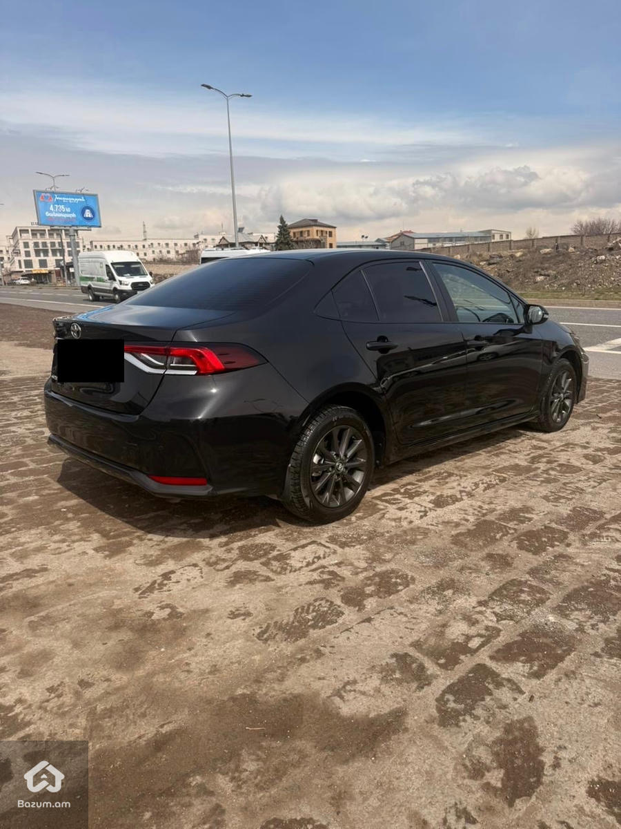 Toyota Corolla - image 6
