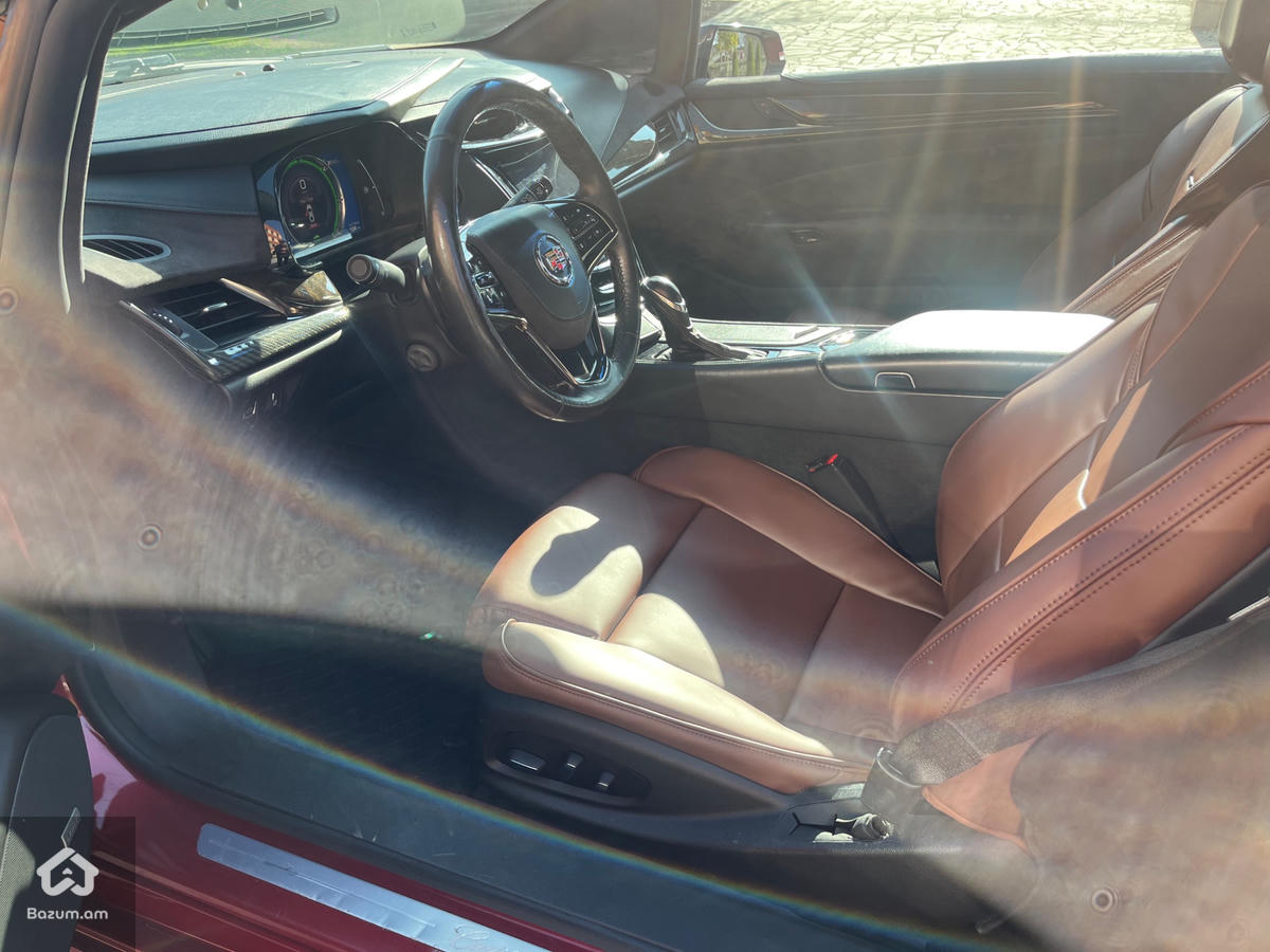 Cadillac ELR  - image 11