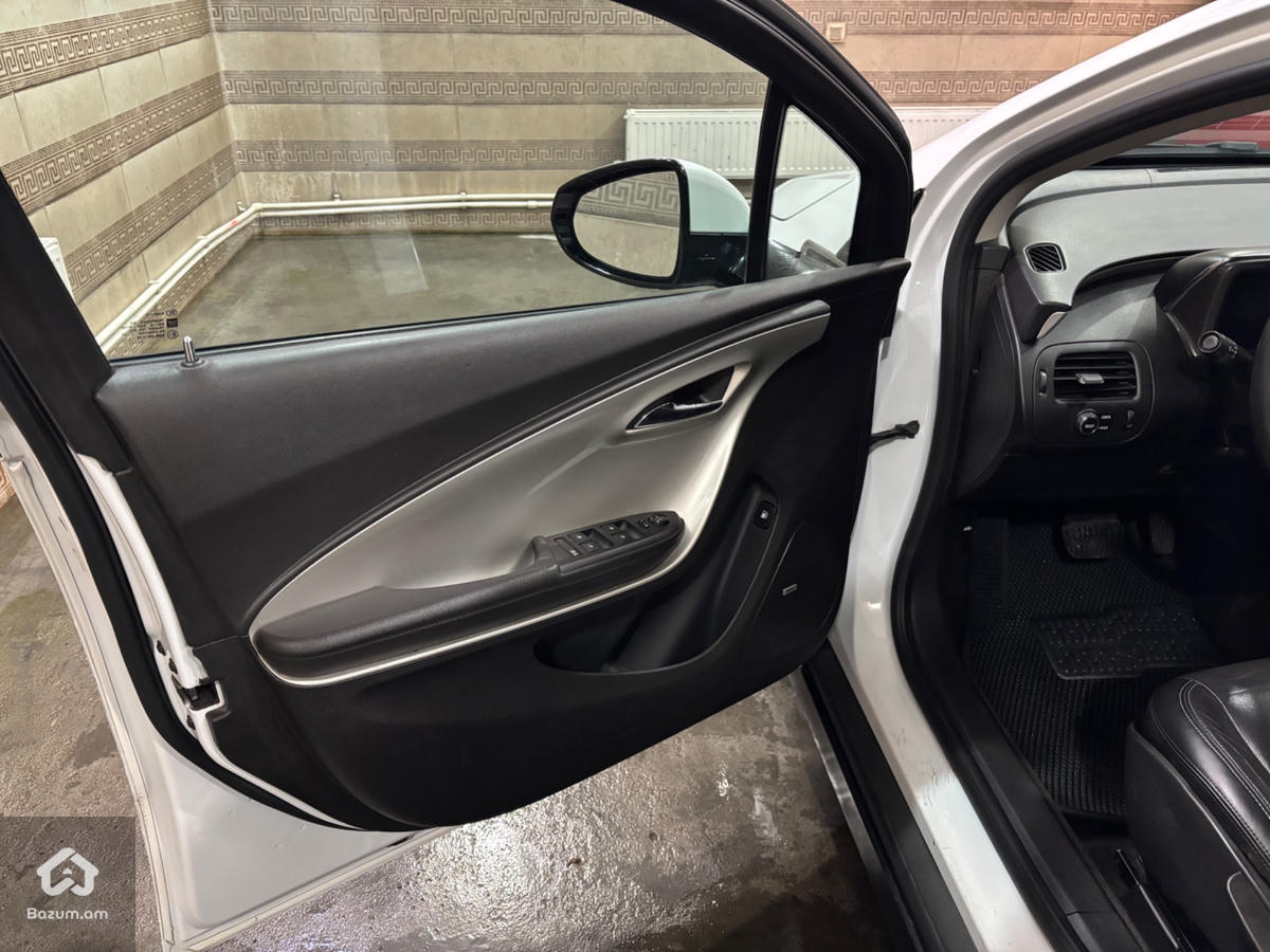 Chevrolet volt - image 13