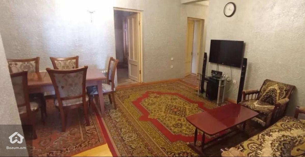 Երկու հարկանի քարե տուն Գրիգոր Զոհրապի փողոցում  - image 17