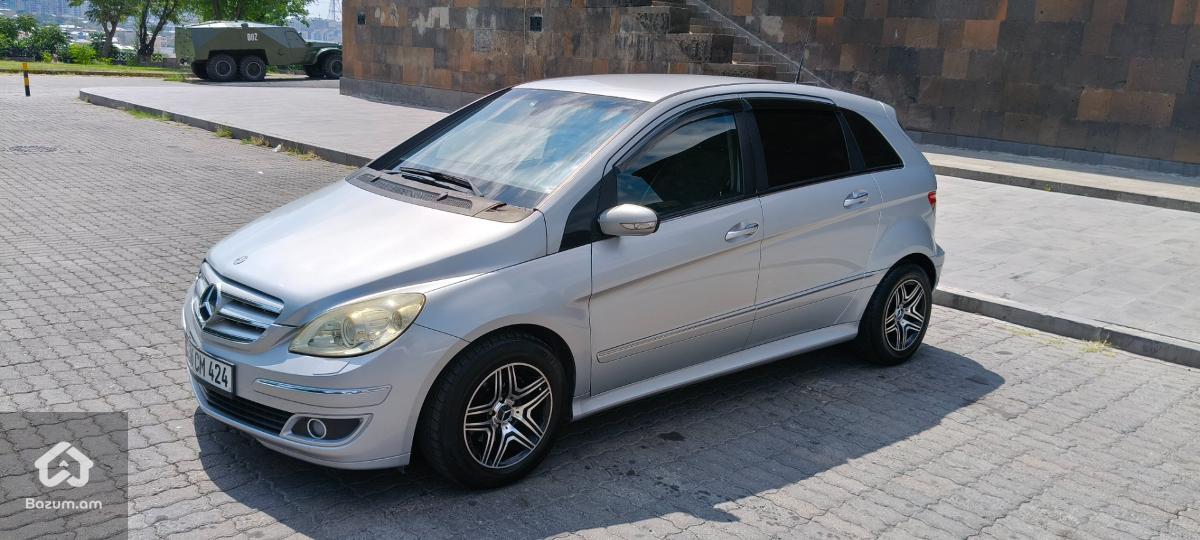 Mercedes-benz - image 3