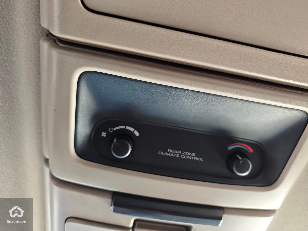 Chrysler Town & Country 2005 Touring Stow'n'go - image 7