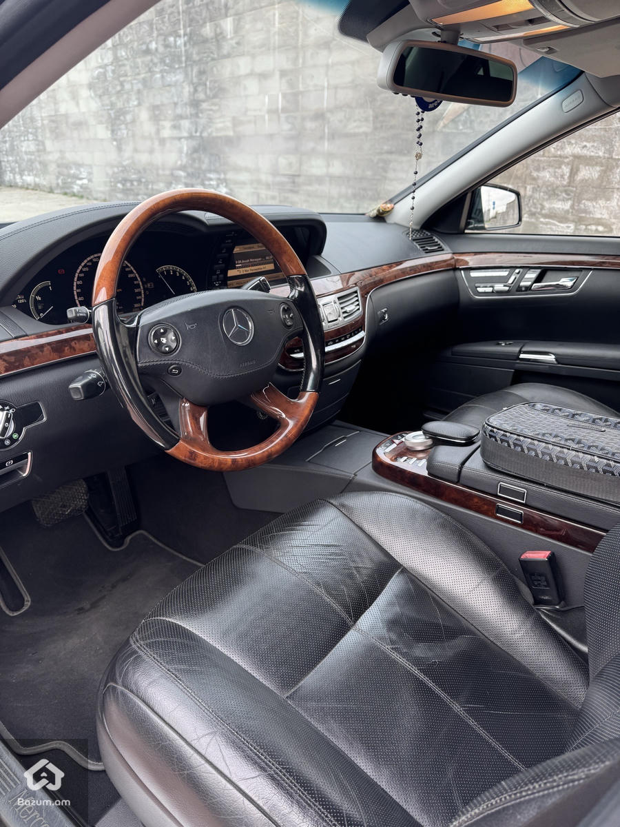 Mercedes Benz S550 - image 21