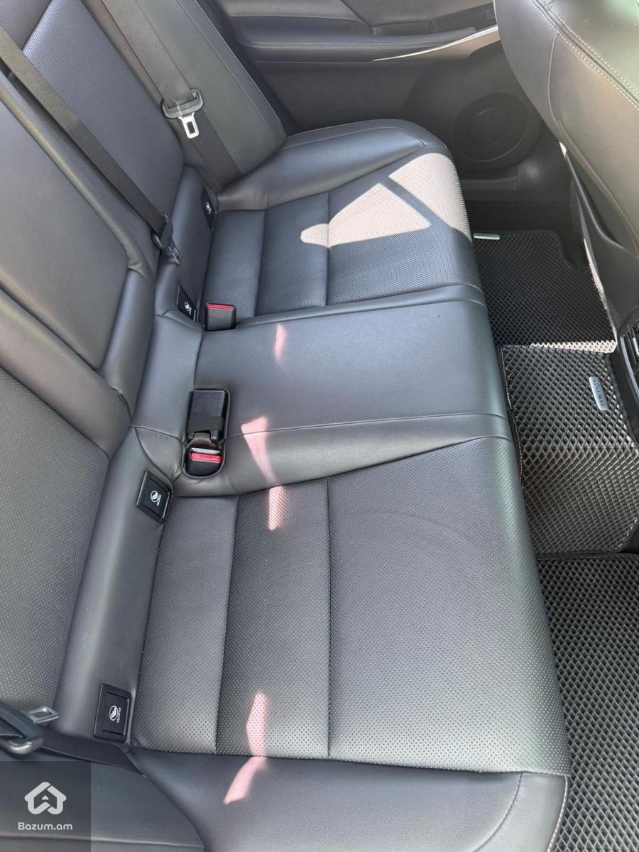 Lexus is 200t - image 11