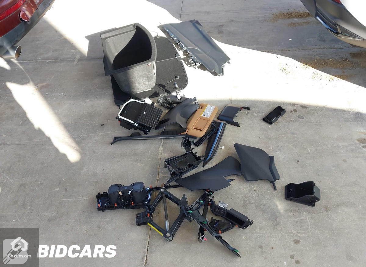 LEXUS NX 250 - image 14