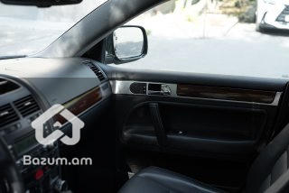 Volkswagen Touareg - image 11