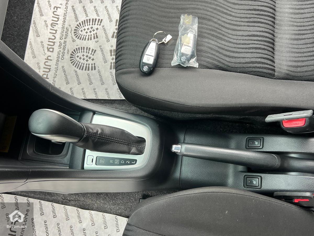 Suzuki Swift 2012 - image 13