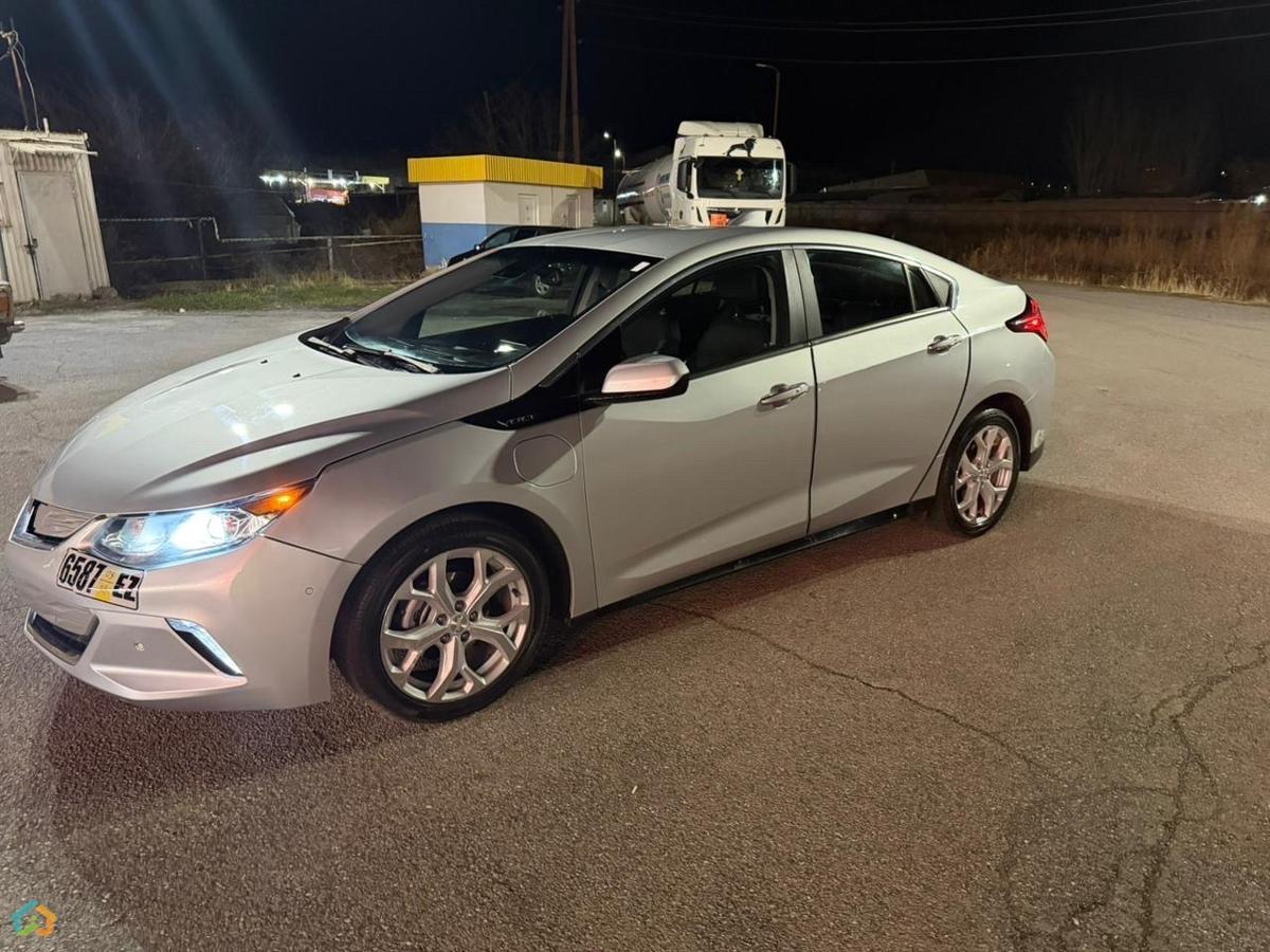 Chevrolet Volt Premier Plus 2017 - image 2
