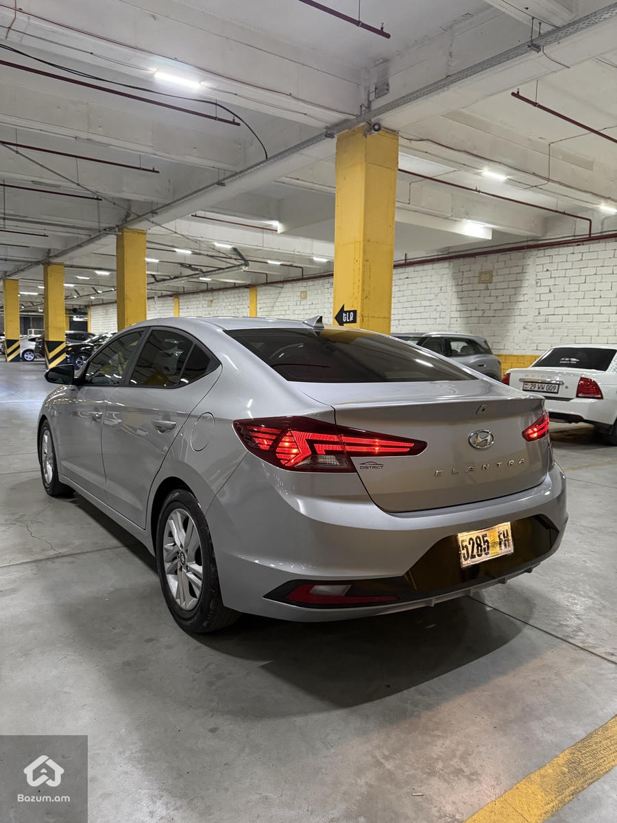 Hyundai Elantra 2020 - image 4