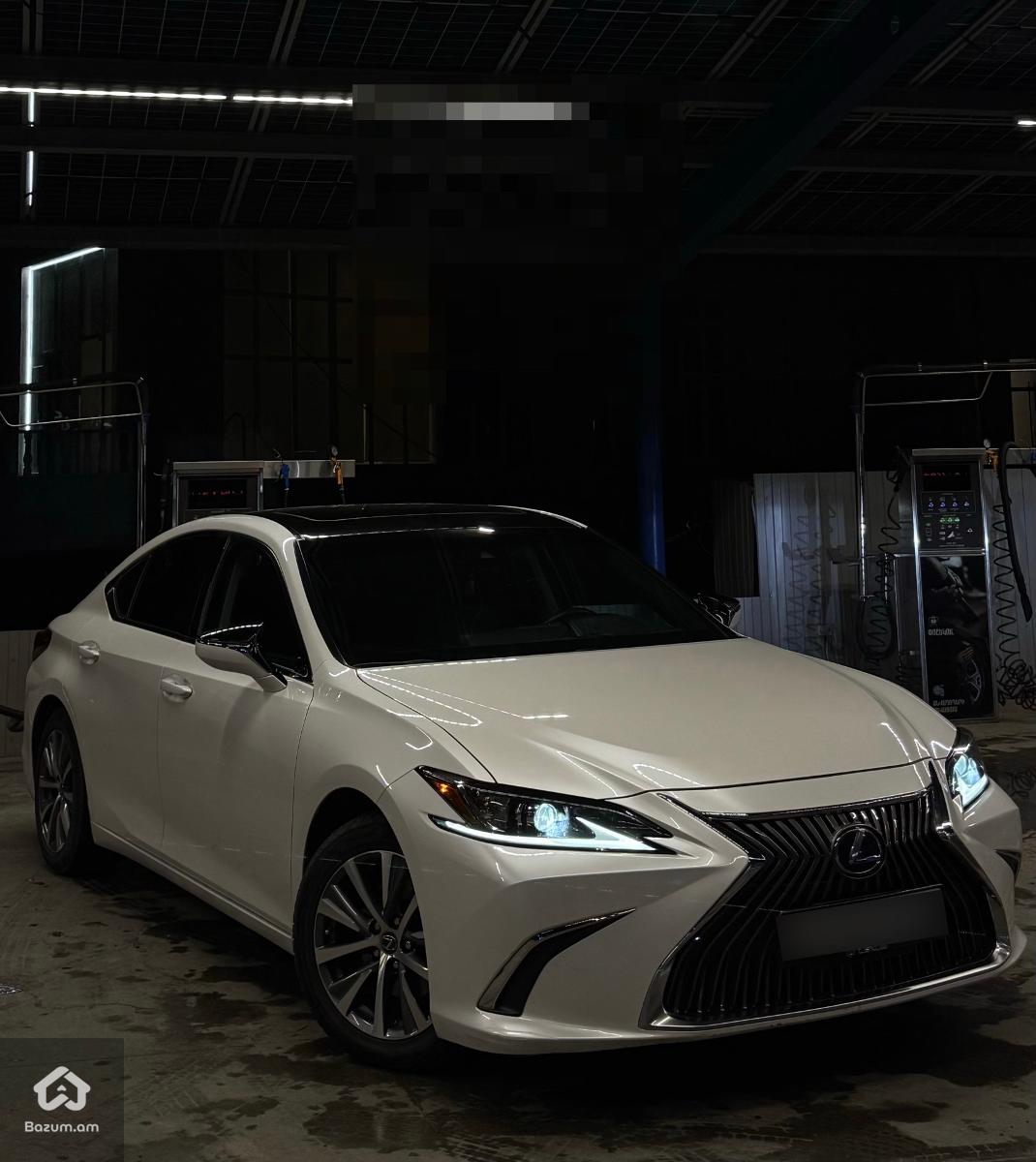 LEXUS ES350 - image 3