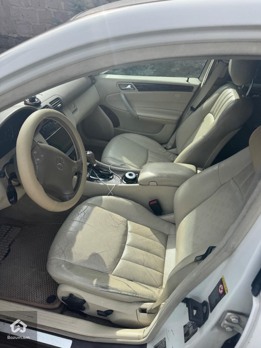 Mercedes Benz C240 - image 10