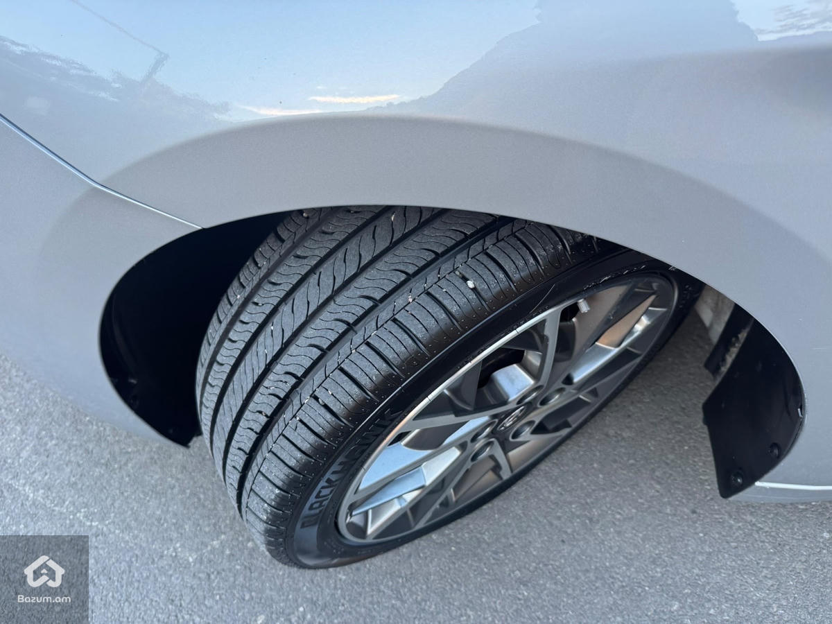 Hyundai  - image 29