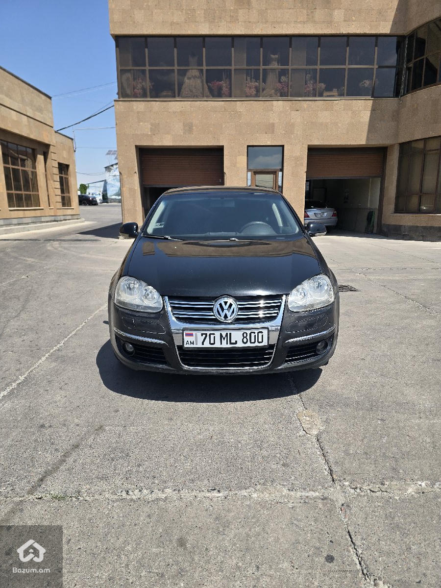 Volkswagen Jetta - image 2