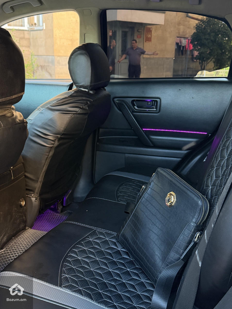 infiniti FX35 - image 7