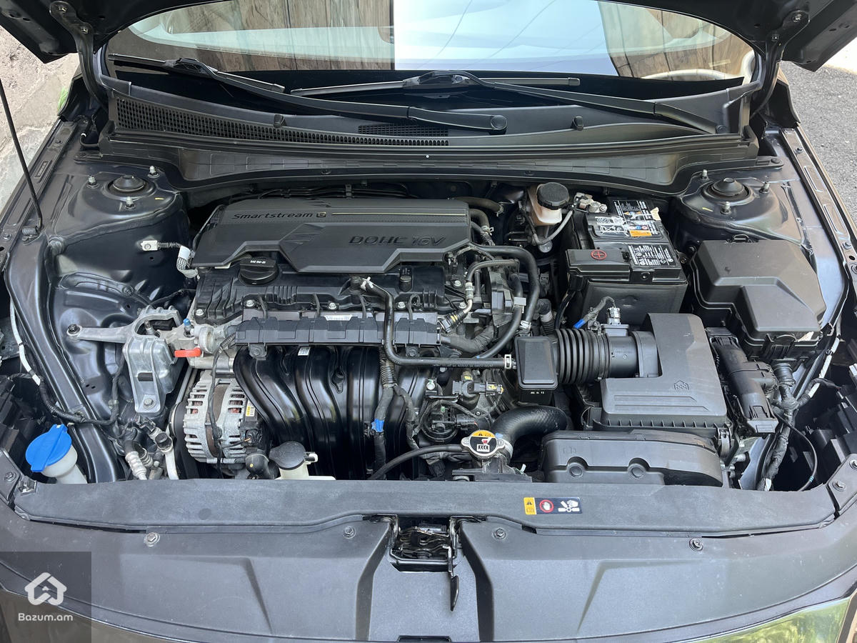 Hyundai Elantra 2022 SEL - image 12