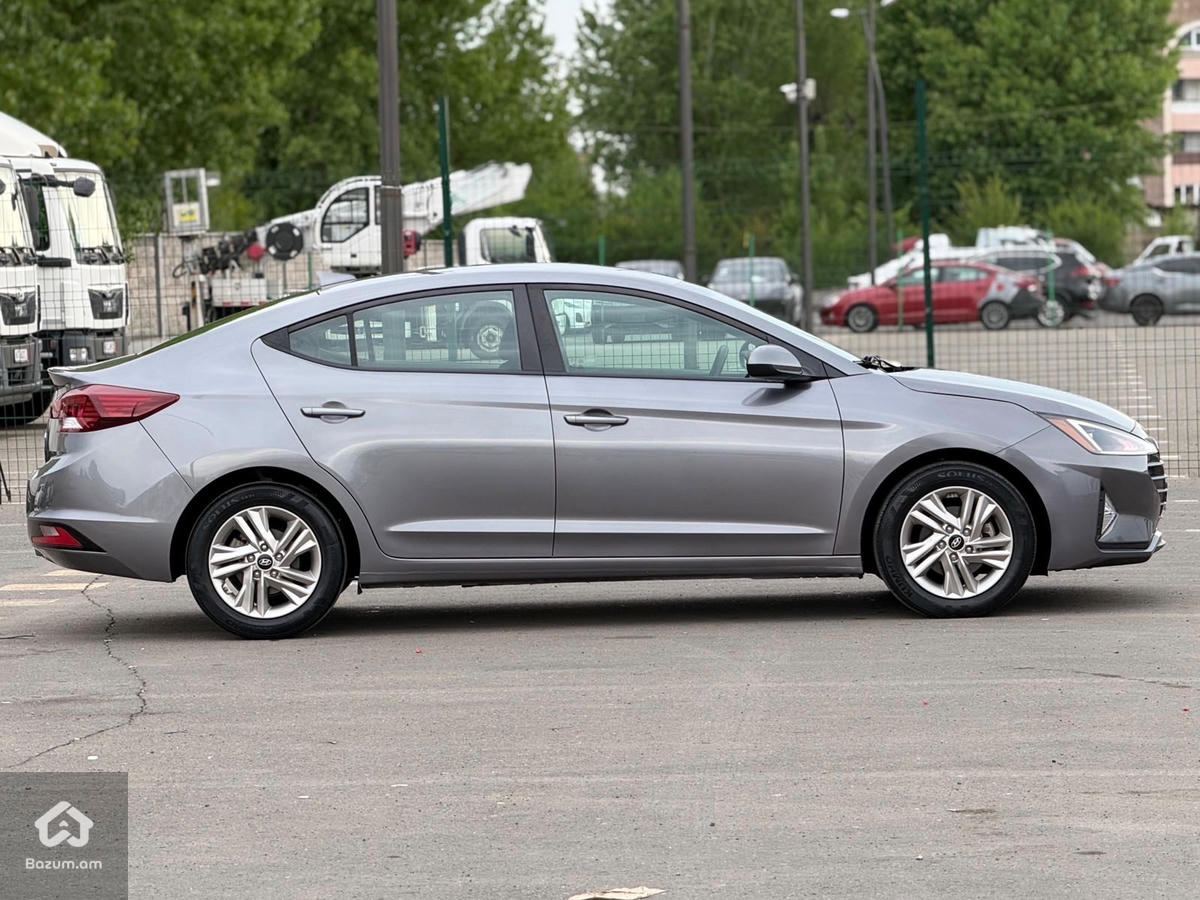 Hyundai - image 18